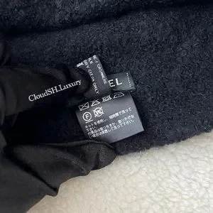 CHANEL | Accessories | Auth Chanel Classic Cc Logo Black  display picture 1